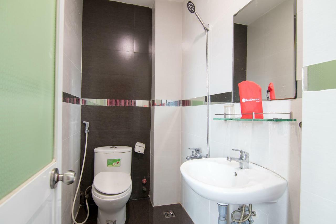 Reddoorz Plus Near Mien Tay Bus Station 2 Ho Či Minovo Město Exteriér fotografie