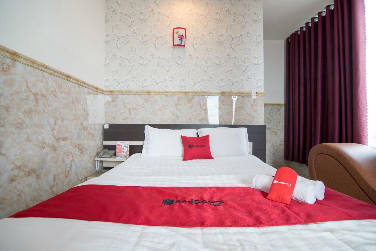 Reddoorz Plus Near Mien Tay Bus Station 2 Ho Či Minovo Město Exteriér fotografie